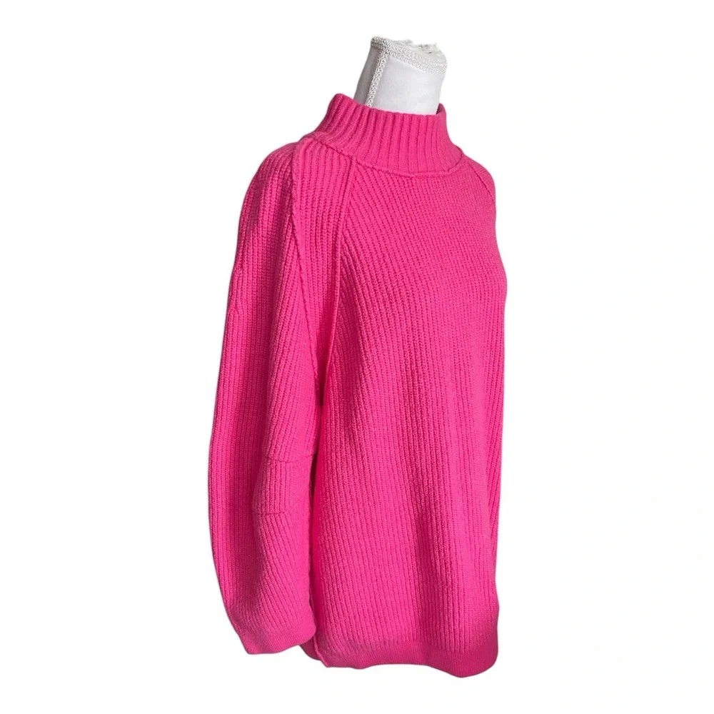 Free People Sunbeam Knit Oversized Mockneck Sweater Fuchsia Pink‎ Sz M Chunky